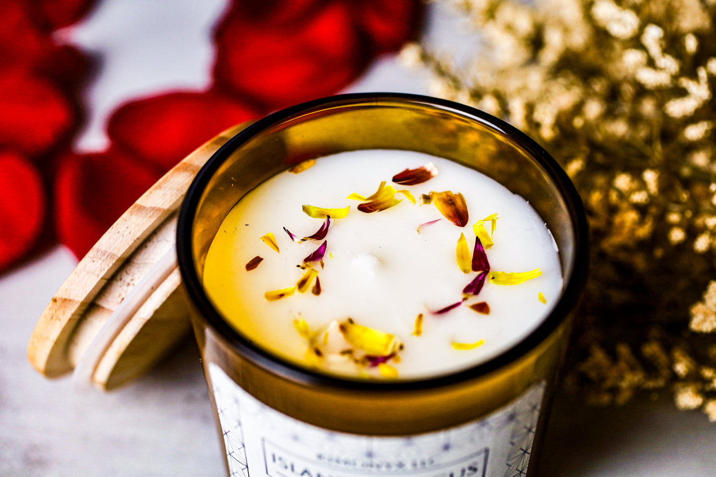 Island Hibiscus | 8oz Coconut Apricot Candle (Topped with Dried Flowers) + Free Car Air Freshener