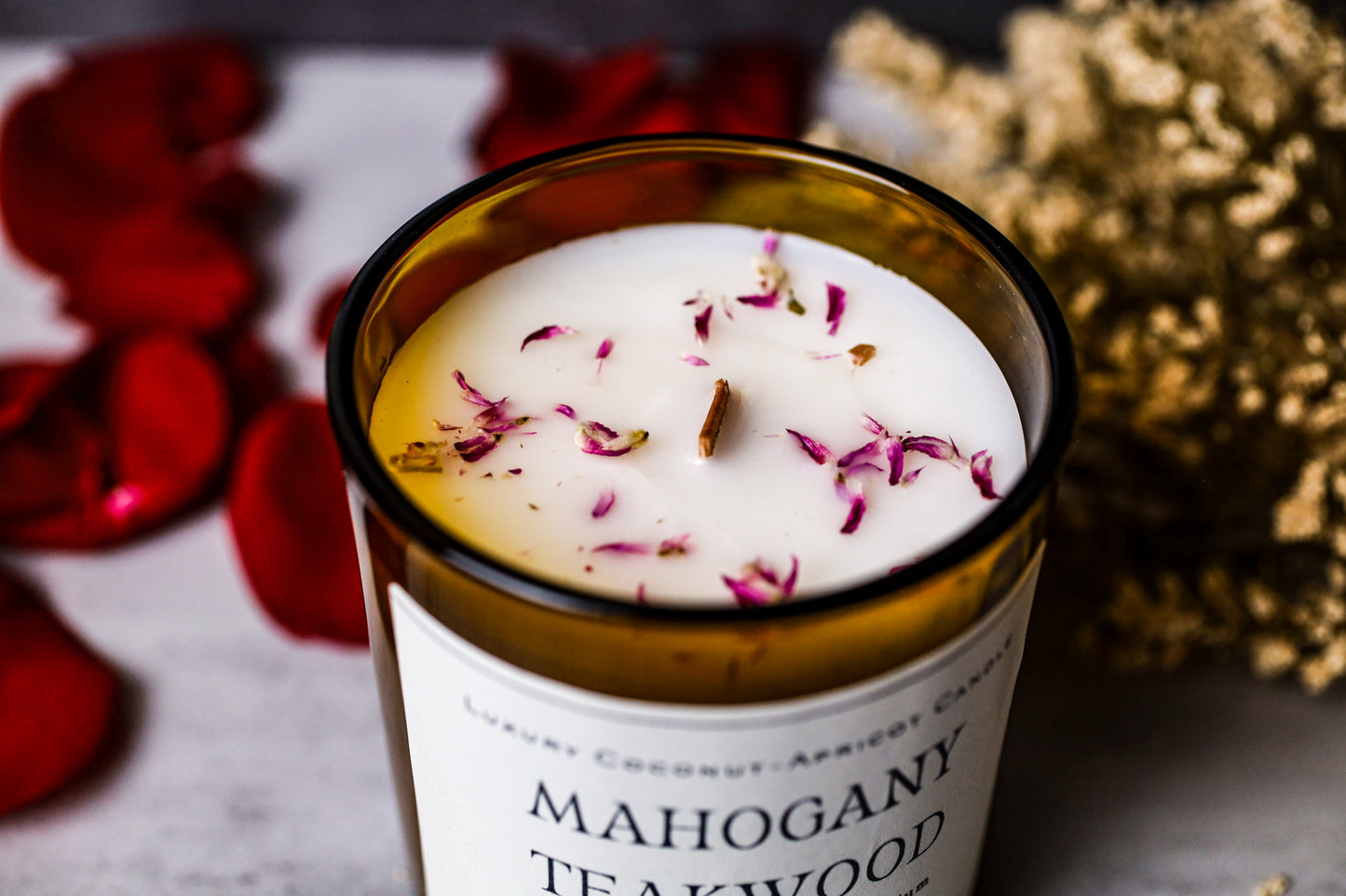 Mahogany Teakwood – Coconut Apricot Wax Candle (Topped with Dried Flower) + Free Car Air Freshener