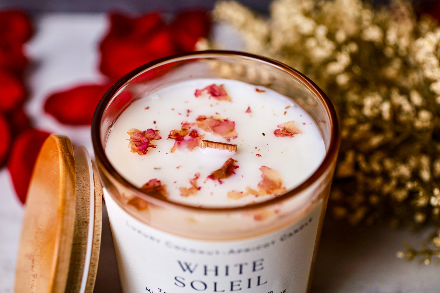 White Soleil – 12 oz Coconut Apricot Wax Candle (Topped with Dried Flower) + Free Car Air Freshener
