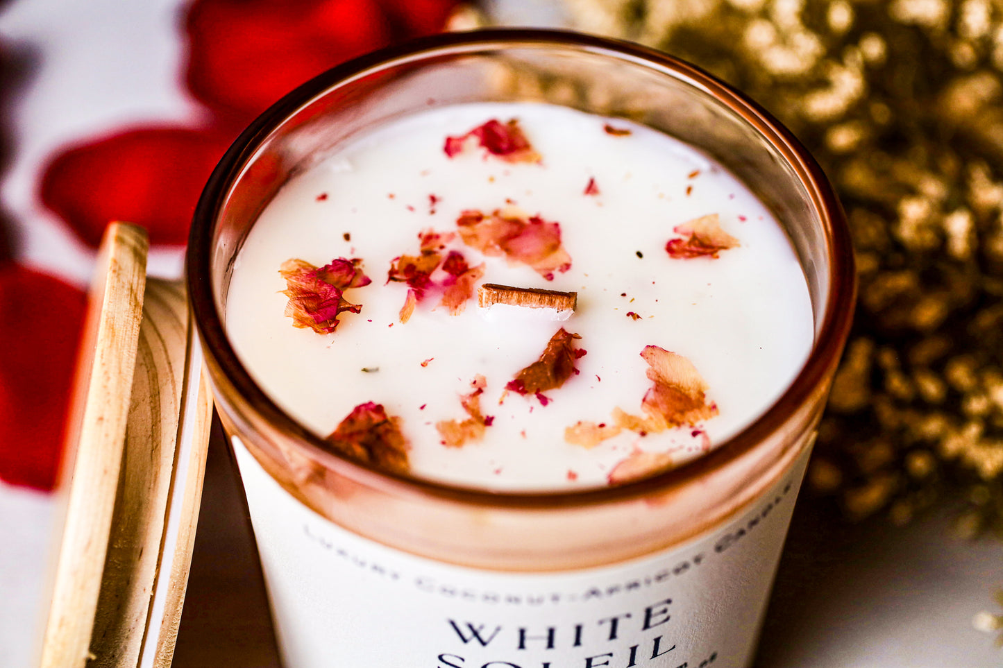White Soleil – 12 oz Coconut Apricot Wax Candle (Topped with Dried Flower) + Free Car Air Freshener